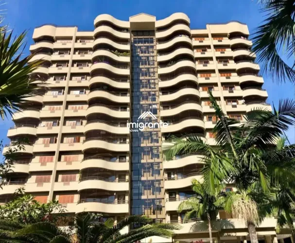 Ampla cobertura diferenciada em frente ao Colégio Mauá