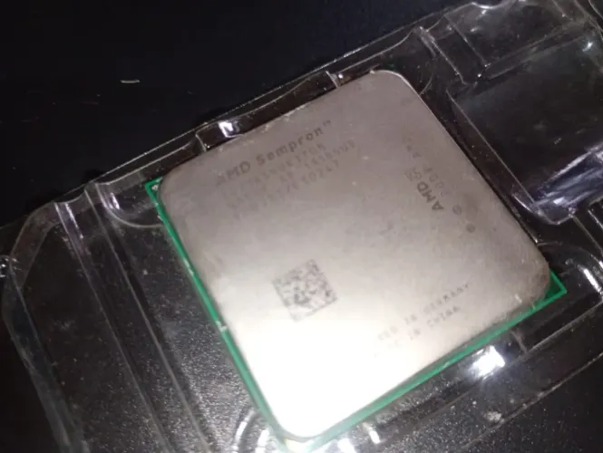Processador AMD Sempron 145 2.8GHz AM3 Funcionando