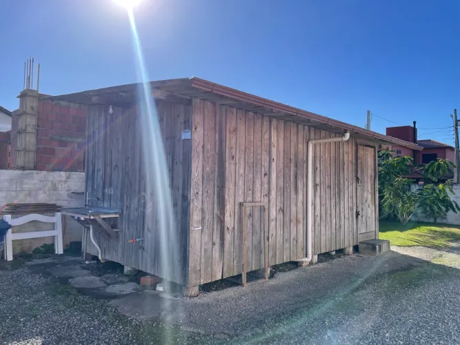 Rancho de madeira