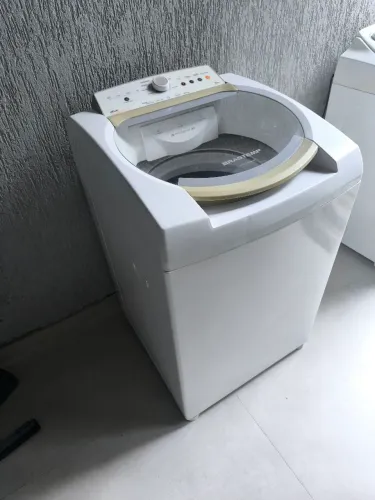 Máquina de lavar roupas 