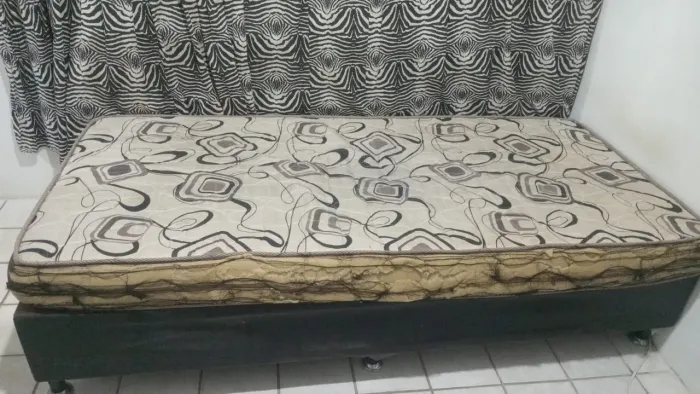 Cama Box Casal com Colchão - Pronta para Uso!