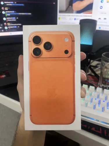iPhone 17 Pro Max Lacrado | Ótima Condição