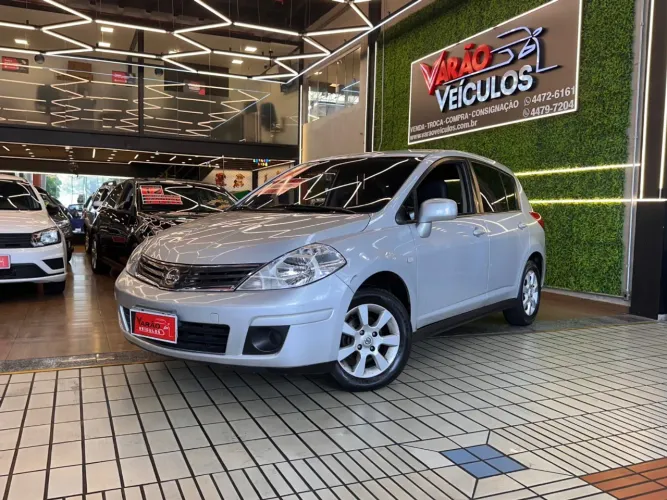 Nissan Tiida S 1.8/1.8 Flex 16V Mec. 2011