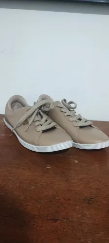 Tênis bege feminino - N° 38