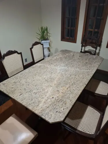Mesa de Jantar Antiquário
