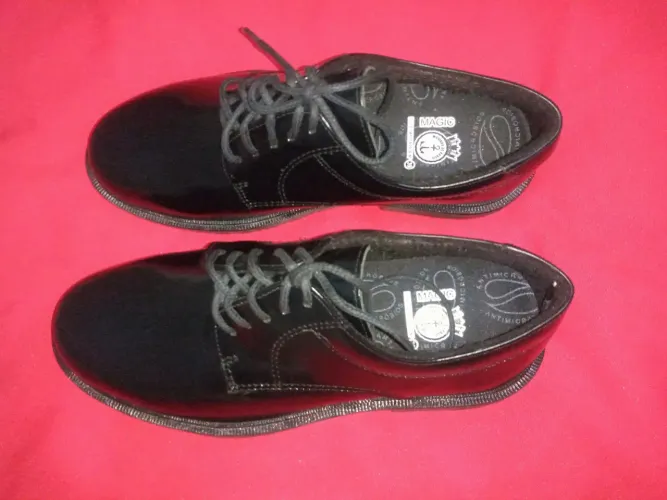 Sapato social de verniz masculino 