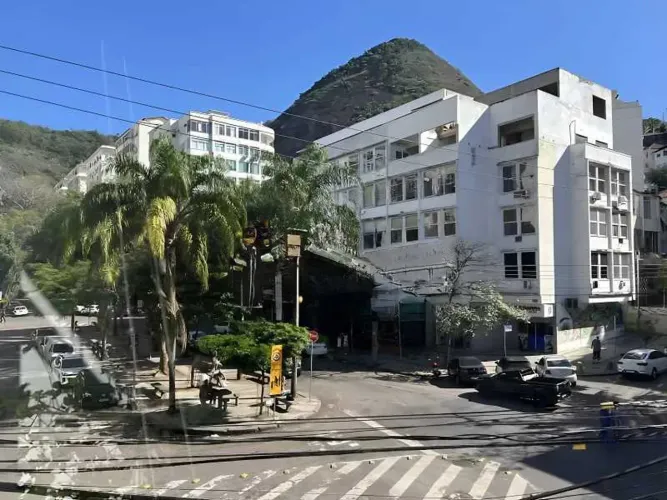 Apartamento : / Residencial / Laranjeiras