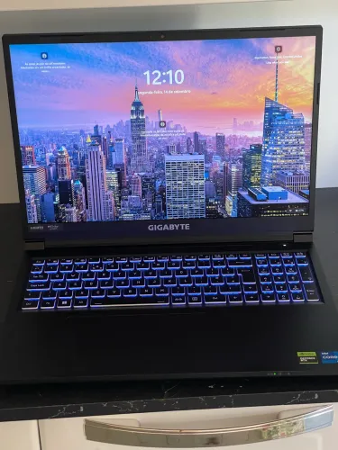 Notebook Gamer Gigabyte G6 KF i7 13ª RTX 4060 16GB RAM 1TB + Pasta Térmica
