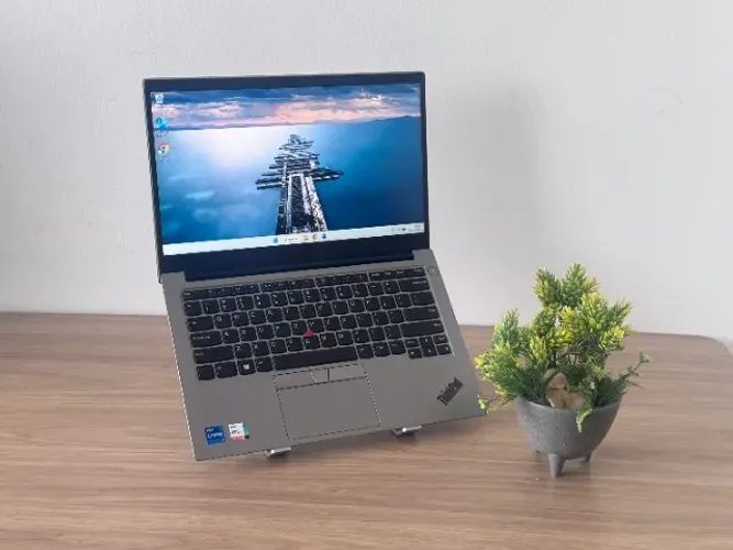 Notebook Lenovo Thinkpad E14 Gen 4 | Core i7 | 12ª Geração | 512GB SSD | 16GB DDR4 | 14"