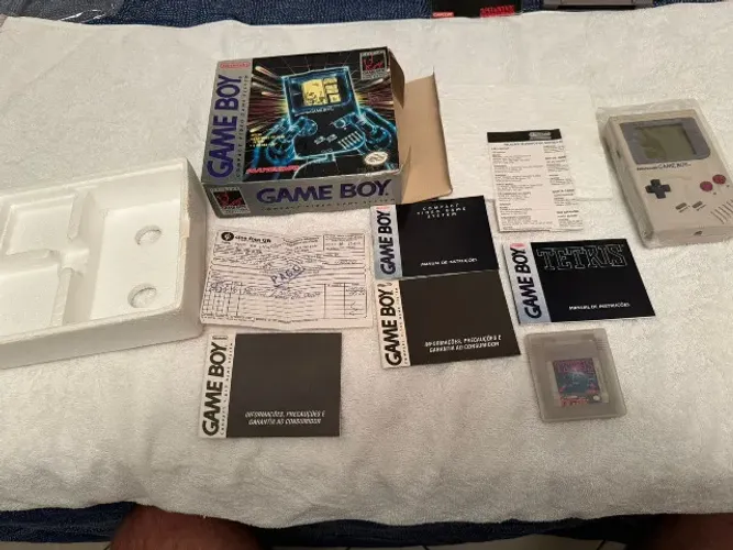 GameBoy classico da Playtronic (na caixa)