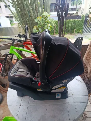 Cadeirinha de bebê para carro