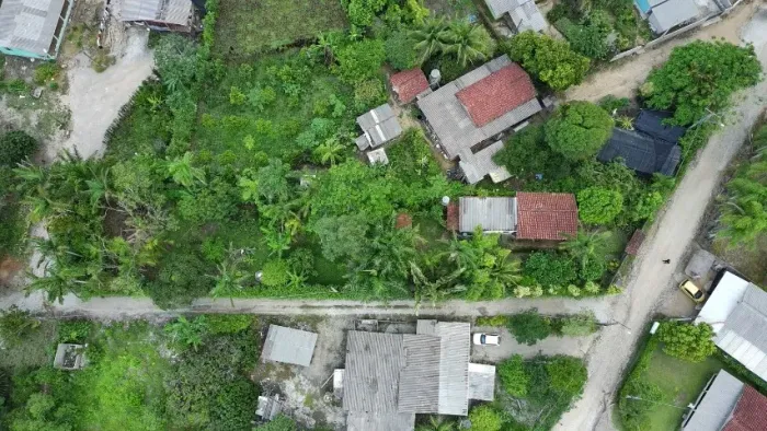 chacara com 2200 mts com casa , pomar e muitas plantas e frutiferas