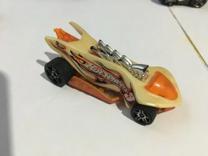 Carrinho Hot Wheels Turbo Flame
