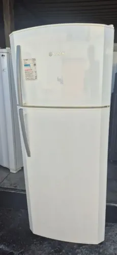 Geladeira Bosch Duplex Frost Free 403L funcionando