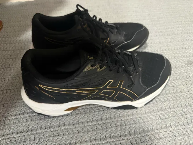 Tênis asics 