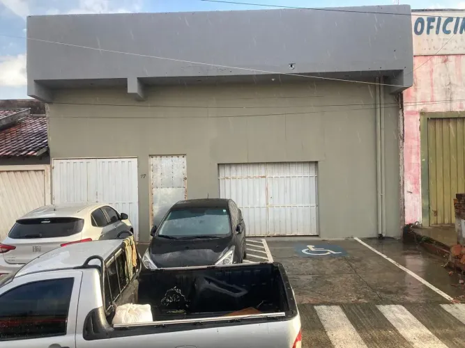 Salão Comercial LOCAÇÃO, Distrito Ary Attab, frente ao terminal de Onibus - 110 m2