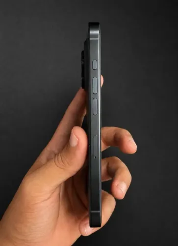 iPhone 16 Pro