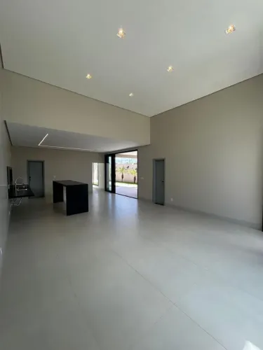 Vende-se Ágio de uma bela casa no Florais da Mata em Várzea Grande MT