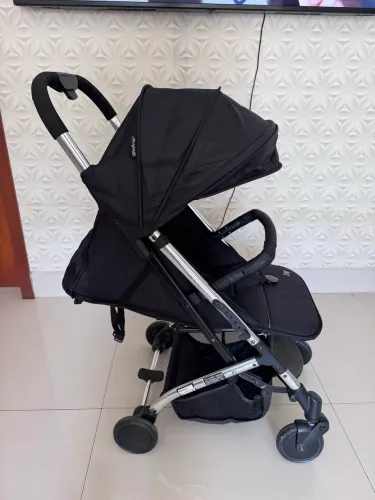Carrinho de Bebê ZAP Metal Prata Burigotto Compacto Dobrável