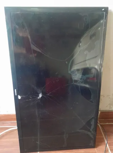 SMARTV SAMSUNG UN32J4300AG TELA QUEBRADA PARA TÉCNICOS CONSERTO APROVEITAR PEÇAS