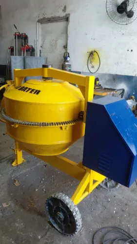 Betoneira Menegotti 400 litros