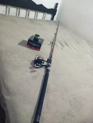 Molinete prisma 3000 + vara tamba 40-60 lbs