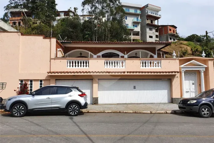 Casa para venda com 500 metros quadrados com 5 quartos em Lavapés - Mairiporã - São Paulo