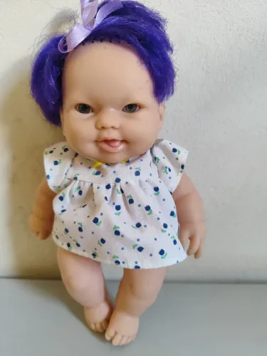Boneca uvinha usada