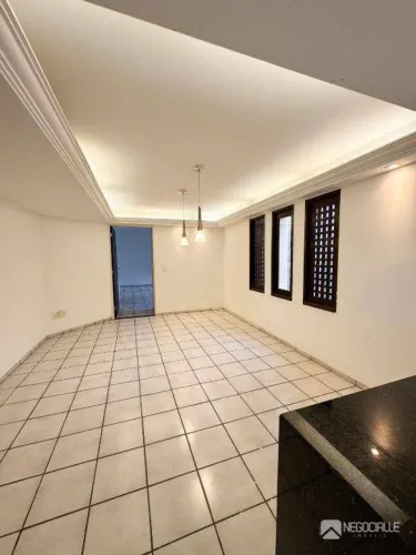 Casa com 2 dormitórios para alugar, 300 m² por R$ 3.500,00/mês - Centro - Campina Grande/P