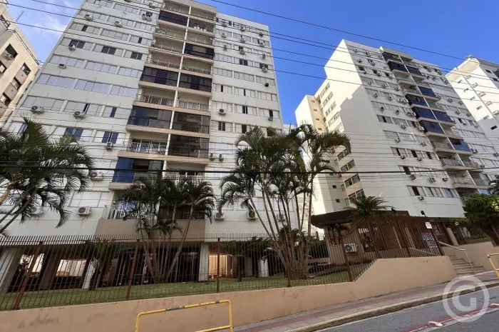 Viva com conforto e praticidade no Centro de Florianópolis
