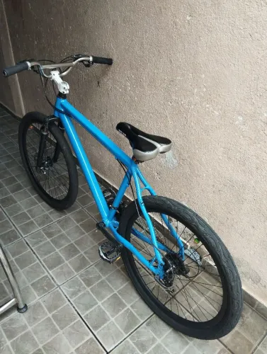 Bicicleta bike aro 26 estilo raio