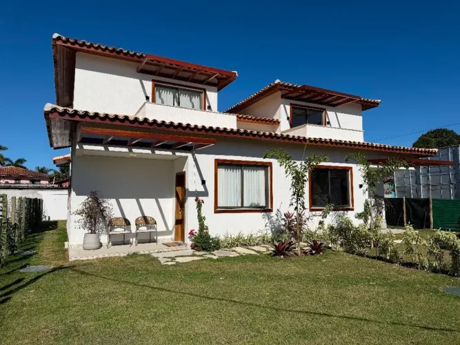 Casa nova em condomínio em Geribá