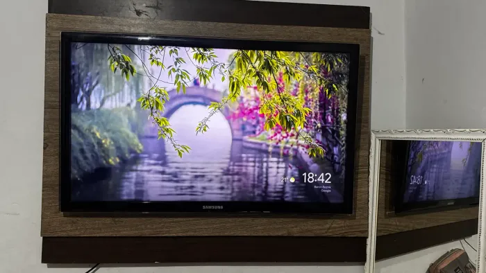 TV Samsung 40? smart antiga