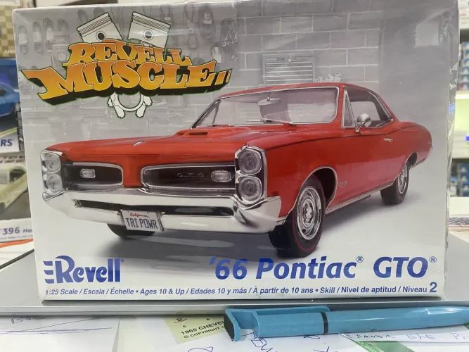Kit Plastimodelismo Pontiac GTO 1966