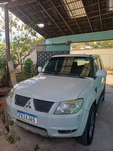 Mitsubishi Pajero TR4 2.0 Flex 16V 4X2 Aut. 2013