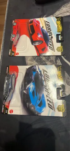 Hotwheels premium Laferrari e Bugatti bólide 