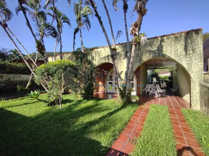 Casa com edícula e área gourmet no Jardim Albamar, Guaruja
