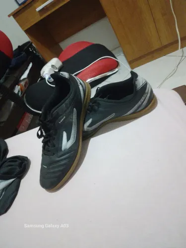 Chuteira da topper t-control