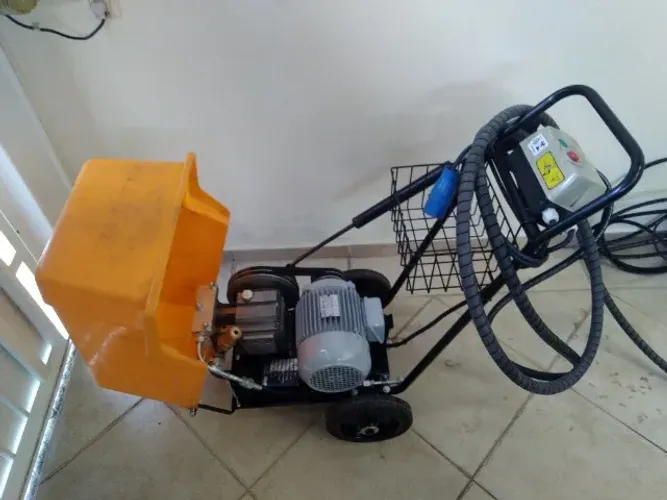LAVADORA DE ALTA PRESSÃO WAP 220 V TRIFÁSICO