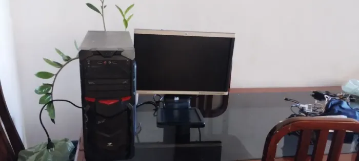 Computador completo i3 8gb ram ssd funcionando perfeitamente valor 350