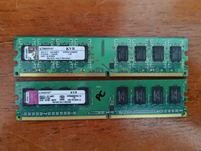 Memórias RAM DDR2 Kingston 1GB+2GB (Usadas)