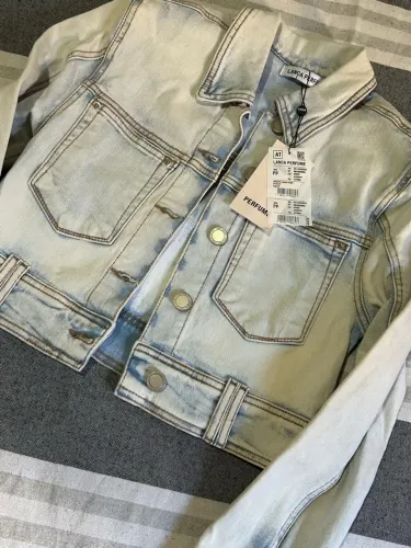 Jaqueta jeans Lança Perfume nova