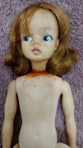 ?Boneca antiga Golden Toys vintage década 80 para restauração?
