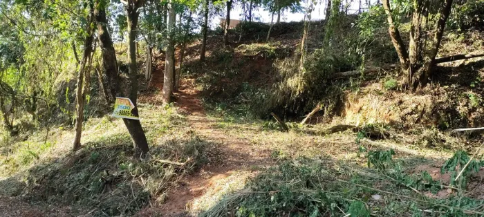 Chácara em excelente local. Bairro João XXIII (córrego do caçador).