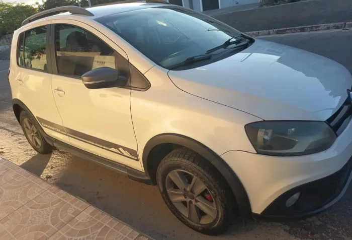 Volkswagen Crossfox 1.6 MI Total Flex 8V 5P 2012