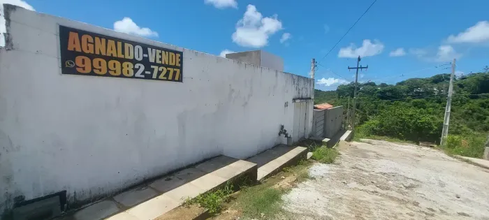 Imóvel para venda possui 308 metros quadrados em Serraria - Maceió - AL