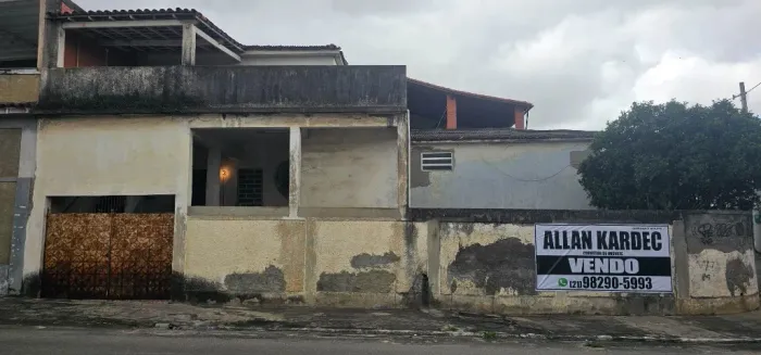 Vendo casa duplex, 03 quartos. Bairro: Monte Libano, Nova Iguaçu/RJ.
