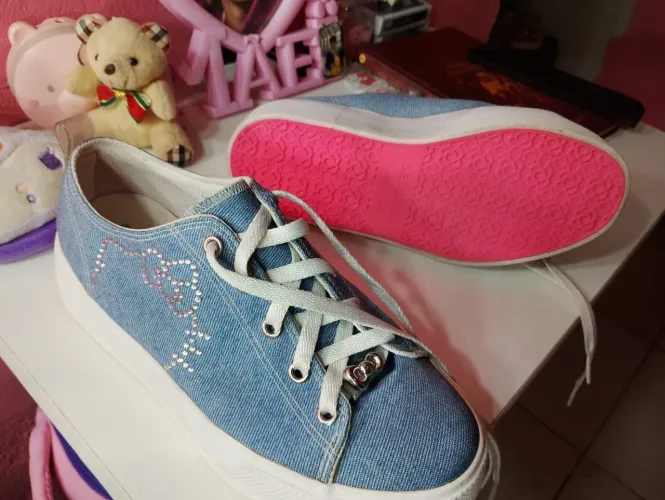 Tênis Petit Jolie Hello Kitty