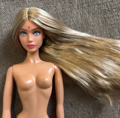 Barbie Mia RBD SOMENTE A CABEÇA com Reroot 