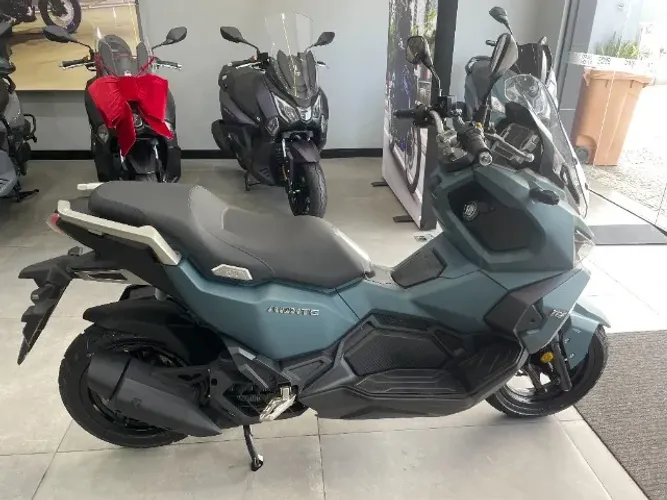 ADX 150 Adventure -  Alessandra